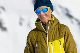 <font color="#000000">Claudio Bastrentaz</font>